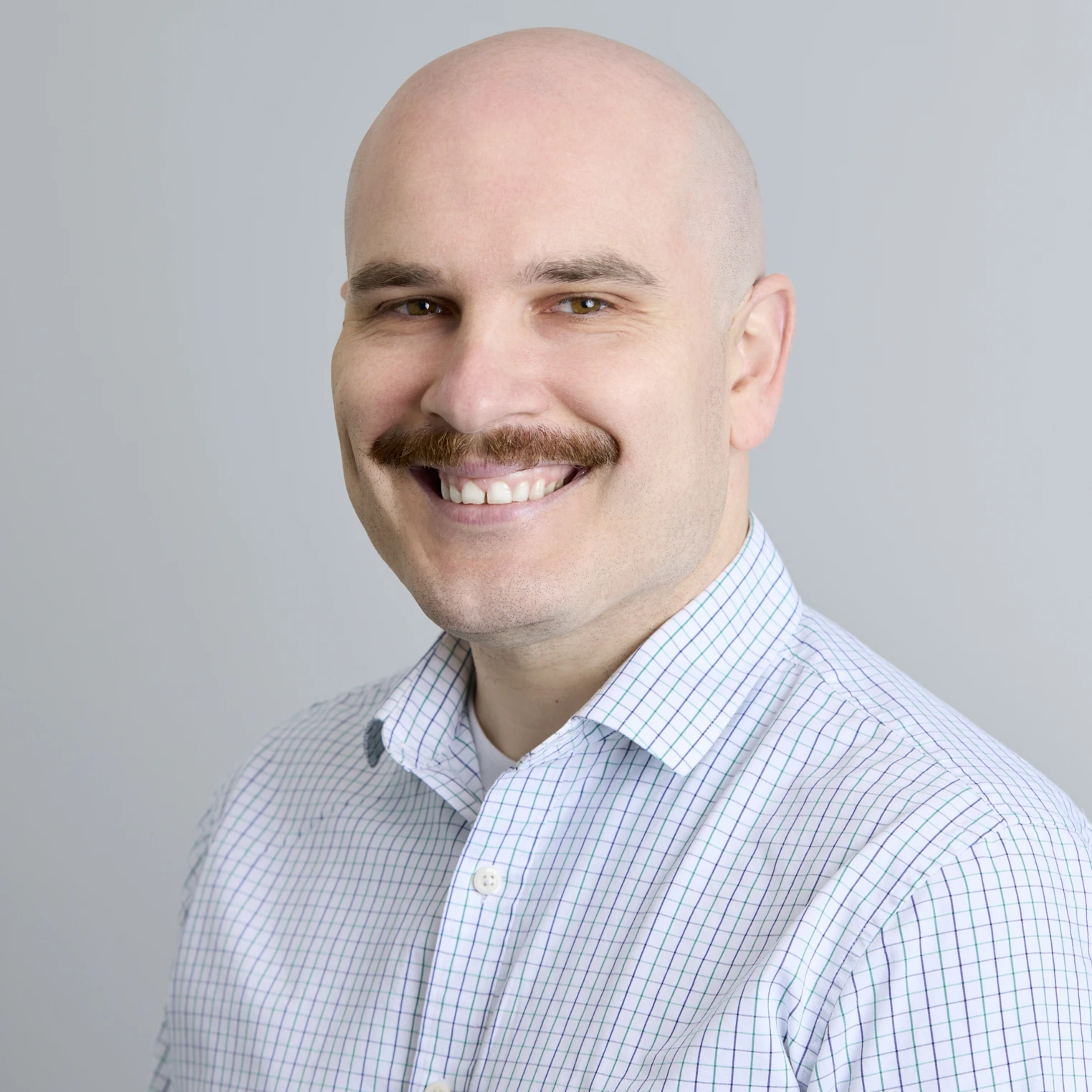 Headshot of Mark